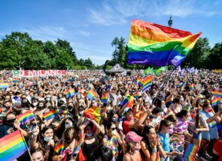 Germania, 35mila al Gay Pride a Berlino per i diritti Lgbtq