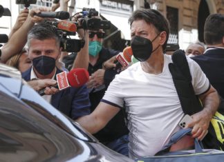 M5S, Conte ai suoi: “Ok il tentativo rilancio ma tenere fermi i punti fondamentali”