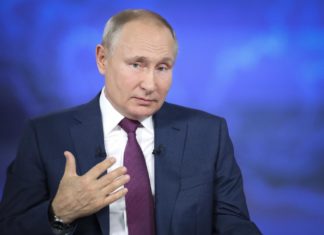 Russia, media: “Carte del Cremlino mostrano che Putin complottò pro-Trump”