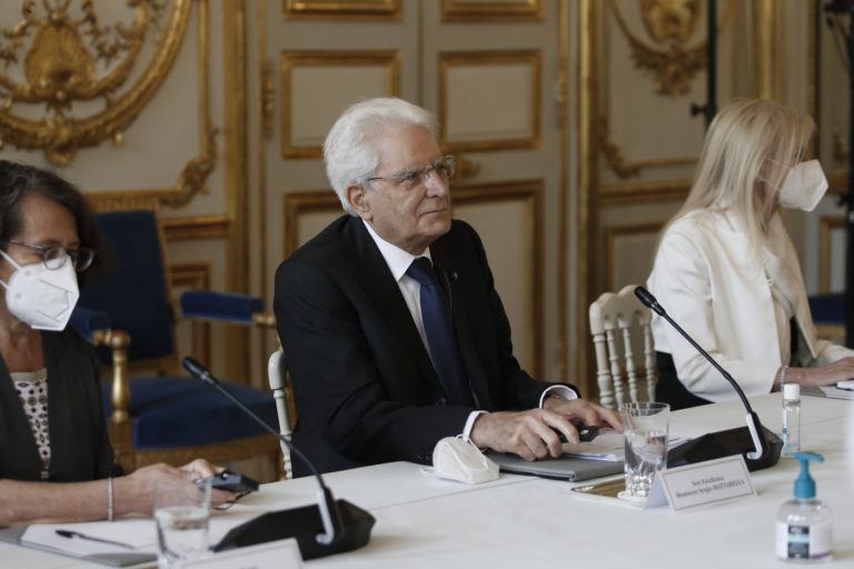 Anagrafe digitale, domani semaforo verde: il primo utente è Sergio Mattarella