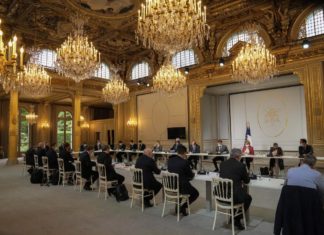 Francia, ministro di Giustizia incriminato per conflitto d’interessi
