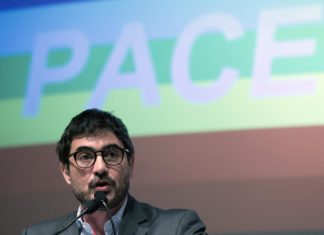 Green pass, Fratoianni: “Libertà troppo seria per confonderla con le manifestazioni”