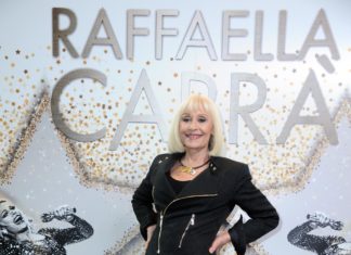 Rai, ‘Grazie Raffaella’: rivoluzionata la programmazione per salutare la signora dello spettacolo
