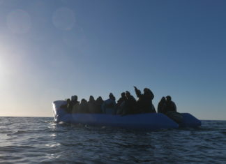 Migranti, Alarm Phone: 100 persone a largo Libia intercettate da Guardia Costiera