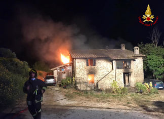 Scoppio in una villetta bifamiliare nel Perugino, un morto e tre feriti