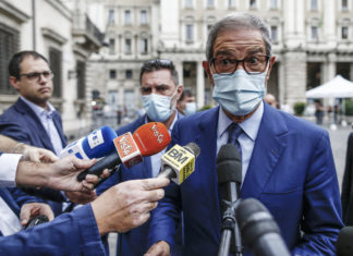 Incendi, in arrivo in Sicilia oltre 30 squadre volontari chieste da Musumeci