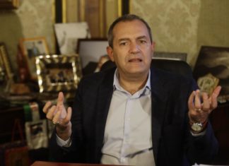 Napoli, fuga da de Magistris: altro assessore comunale si dimette, Gaudini correrà con Bassolino