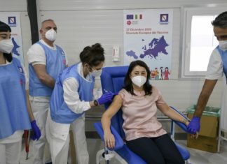 Covid, in Campania 696 casi e 2 decessi