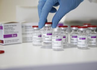 Vaccini, Ue: “Nuovo contratto con Novavax per 200 milioni di dosi”