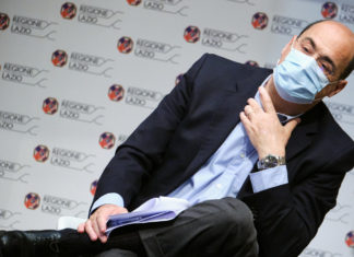 Vaccini, prenotazioni Lazio ferme. Zingaretti: “Atto hacker criminale e terroristico”