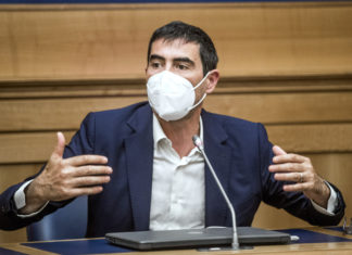 Migranti, Fratoianni: “Italia smetta di finanziare la Frontex”