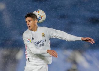 Calcio Man United, presentato Varane: “Club iconico, non potevo rifiutare”
