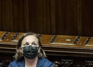 Scuola, Lamorgese: “Manifestare è diritto ma gli scontri sono colpa degli infiltrati”