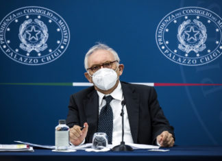 Scuola, Bianchi: “In queste ore incontri tecnici sul Green pass”