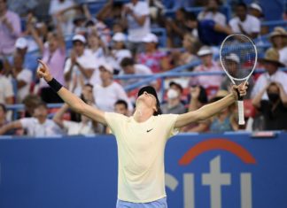 Tennis, Sinner trionfa a Washington e fa la storia: “I record non mi interessano”