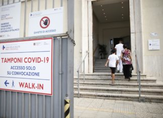 Covid, calano casi e decessi, ma risale il tasso di posivitività: é al 3,4%