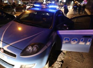 Palermo, uomo spara a una donna: parenti e amici picchiano l’aggressore