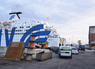 Napoli, a Ischia controlli a tappeto dei carabinieri al porto