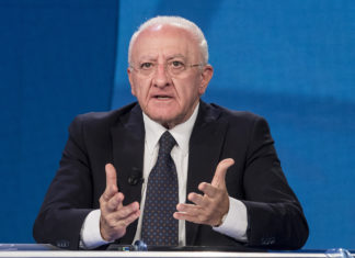 Vaccini, De Luca: “Salvini e Meloni due irresponsabili”