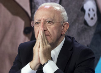 Napoli, De Luca: “Sindaco commissario a Bagnoli? Arrivato il momento dei fatti”