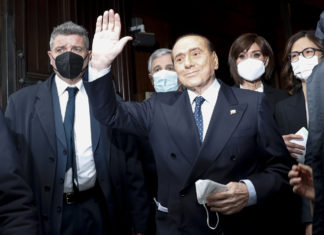 Napoli, Berlusconi: “Amore antico. Con Maresca perché la città merita di più”