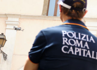 Roma, blitz Polizia locale a festa: più di 1000 persone assembrate