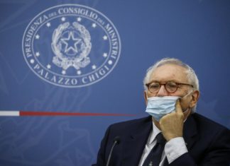 Scuola, tornano in classe in 7 milioni. Bianchi: “Ritrovarsi è una gioia grandissima”