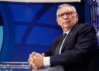 Covid, Bianchi: “Via le mascherine se tutti vaccinati? Idea di Draghi”