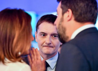 Indagato per droga Morisi, l’ideatore della campagna social della Lega Luca Morisi