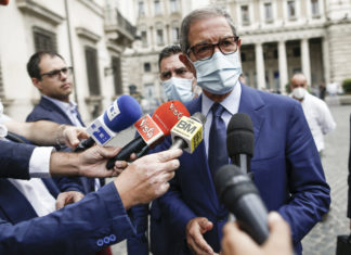 Migranti, anniversario della strage del 2013, Sindaco di Lampedusa: “Politica non ha fatto nulla”