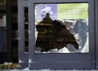 Usa, sparatoria in un bar in Minnesota: morta una 20enne, almeno 14 feriti