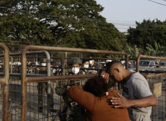 Ecuador: 118 i morti negli scontri tra bande in carcere