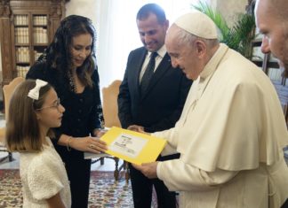 Marcia pace, Papa: “Stati spendono enormi somme per armi, è scandaloso”