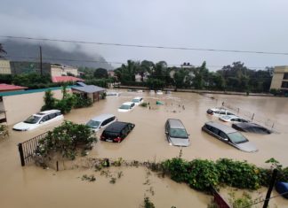 India: 12 vittime nel crollo di case causato dal maltempo