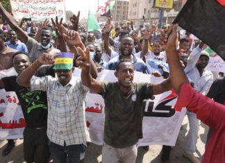 Sudan, allarme per un probabile colpo di Stato. Arrestati 4 funzionari del governo, anche il premier ed alcuni ministri