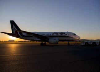 Alitalia: partito da Cagliari l’ultimo volo della compagnia