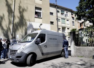 Perugia: la mamma del bimbo morto non risponde al Gip, si proclama innocente