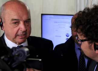 Covid, Dipiazza: “Trieste è zona gialla per colpa di no vax e portuali”