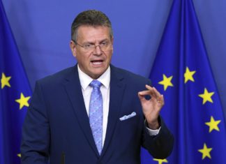 Brexit, Ue: “Primo impegno sulle dogane, esortiamo Gb a fare un passo avanti”