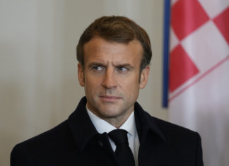 Migranti, Macron: “Serve una cooperazione più forte in Europa”