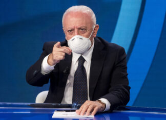 Vincenzo De Luca ospite a "Porta a Porta" Foto Roberto Monaldo / LaPresse 29-09-2020 Roma Politica Trasmissione tv "Porta a Porta" Nella foto: Vincenzo De Luca Photo Roberto Monaldo / LaPresse 29-09-2020 Rome (Italy) Politics Tv program "Porta a Porta" In the pic: Vincenzo De Luca