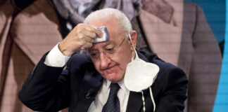 Vincenzo De Luca ospite a "Porta a Porta" Foto Roberto Monaldo / LaPresse 29-09-2020 Roma Politica Trasmissione tv "Porta a Porta" Nella foto: Vincenzo De Luca Photo Roberto Monaldo / LaPresse 29-09-2020 Rome (Italy) Politics Tv program "Porta a Porta" In the pic: Vincenzo De Luca