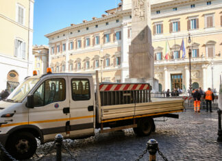 Quirinale, governo dà il via libera al voto per i Grandi elettori positivi, Montecitorio allestisce drive-in