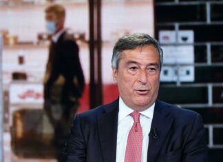 Covid, Gimbe: “Rischio 2milioni di contagiati. Anestesisti: “Cresce rifiuto alle cure”