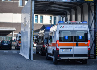 Incidente mortale a Mondragone. Moto contro suv: perde la vita un 24enne