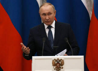 Russia, portavoce Navalny: Putin è pazzo deve essere rovesciato