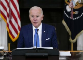 Iran, Biden: “Governo di Teheran oppressivo, rispetto per chi protesta”