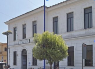 Lampade votive, fiamme gialle in Comune comune di Mondragone