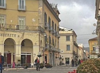 i gestori dei bar: "Fateci lavorare"