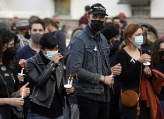 Sassari: ucciso dal cognato a colpi d’ascia, marcia silenziosa in paese